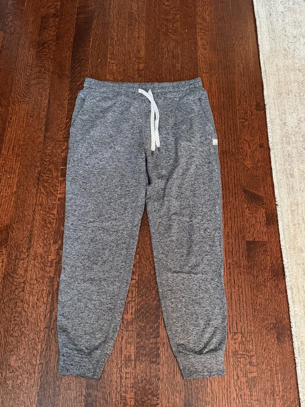 Vuori Women’s Performance Joggers Heather Gray Size Small